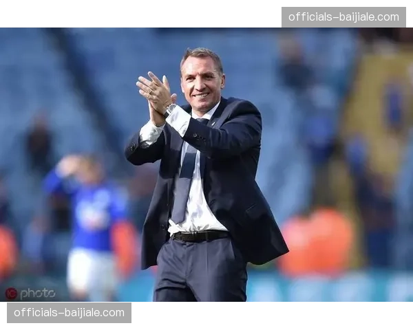 莱斯特81分领跑积分榜 罗杰斯带队展现冠军相